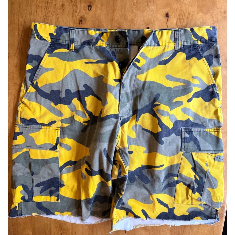 Rothco Ultra Force BDU Yellow Camo Cargo Shorts Mens Large Regular Frayed Hem